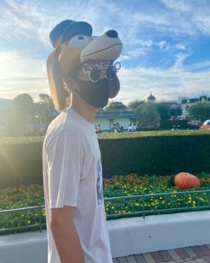 Ryo　 Instagram - 急に思い立って９年ぶりにディズニーランドに行きました
